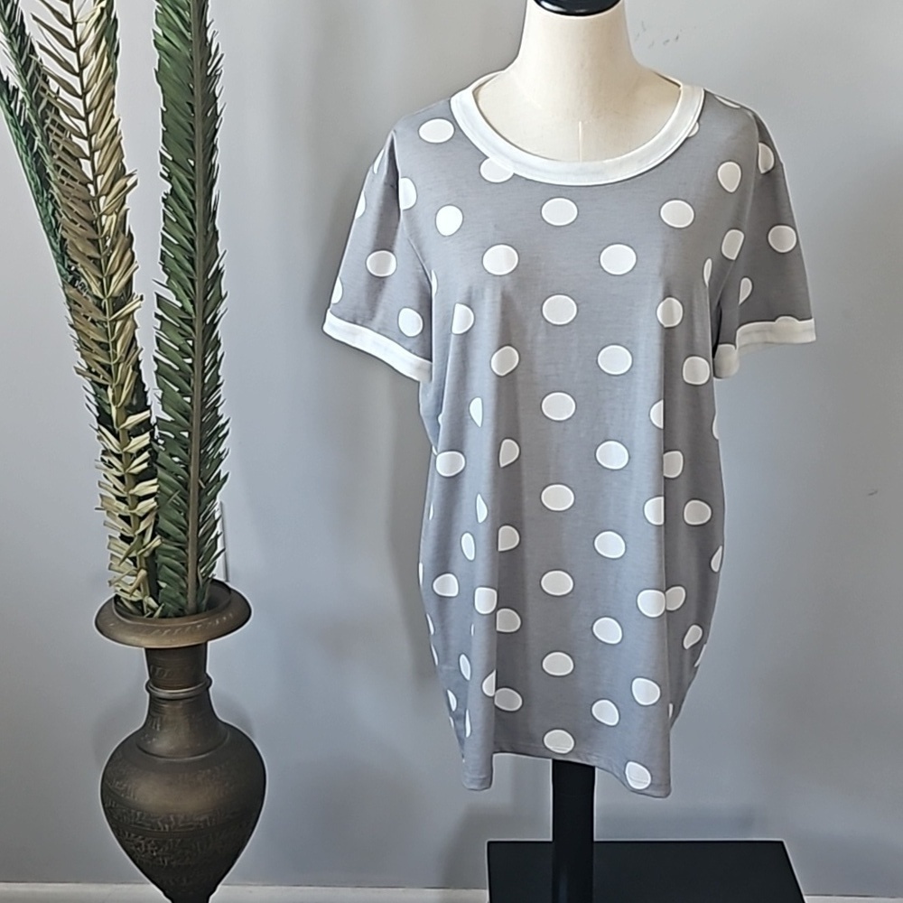 LuLaRoe Liv Gray and Off-white Polka Dot Crew Neck Short Sleeve Tee